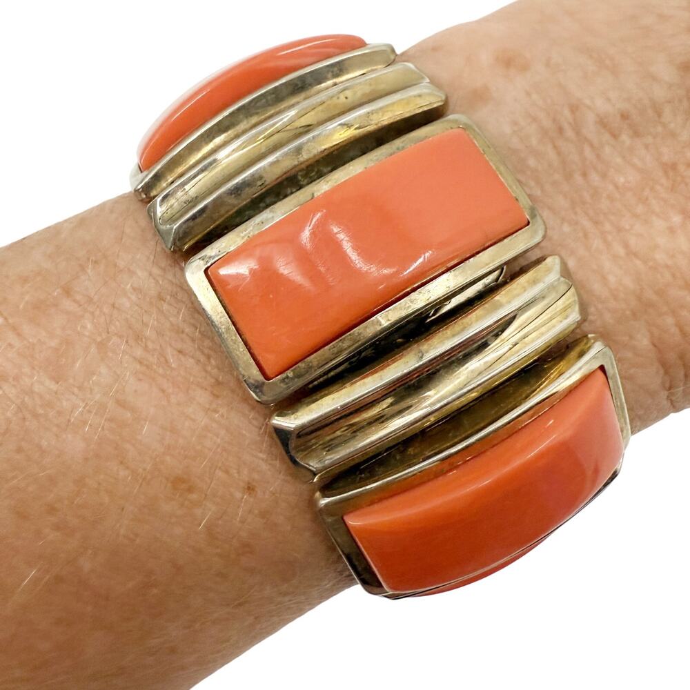 vintage Harwood coral orange & gold tone metal Stretch Bracelet costume jewelry